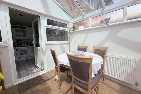 2 bedroom semi-detached house for sale, Folkestone Road, Southport PR8