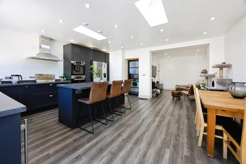 3 bedroom semi-detached house for sale, William Road, Ashford, TN23 7