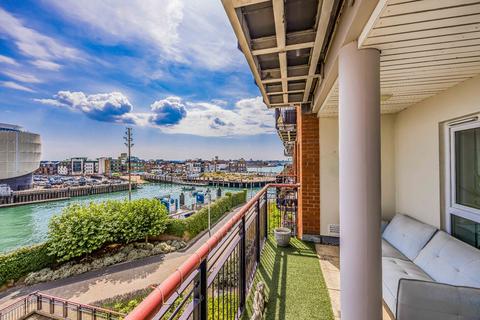 2 bedroom apartment for sale, Gunwharf Quays, Portsmouth