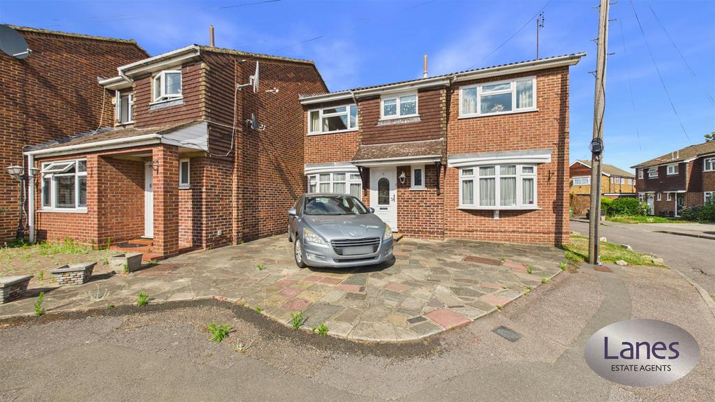 Detached house exterior, driveway