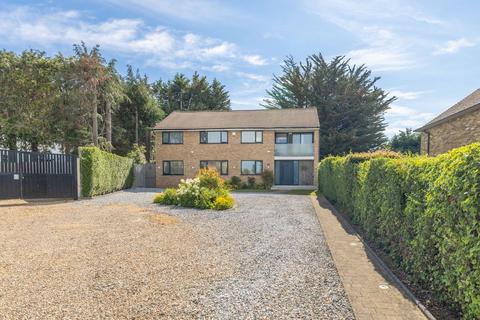 5 bedroom detached house for sale, Broom Hill, Stoke Poges SL2
