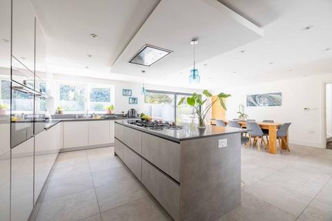 5 bedroom detached house for sale, Broom Hill, Stoke Poges SL2