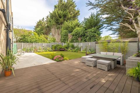 5 bedroom detached house for sale, Broom Hill, Stoke Poges SL2