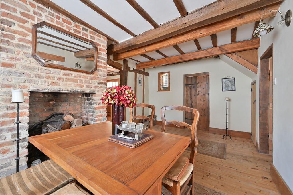 Dining room, fireplace