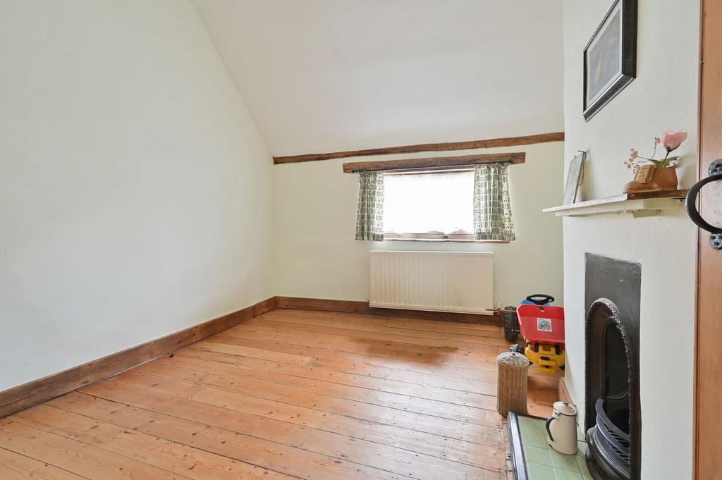 Bedroom, fireplace
