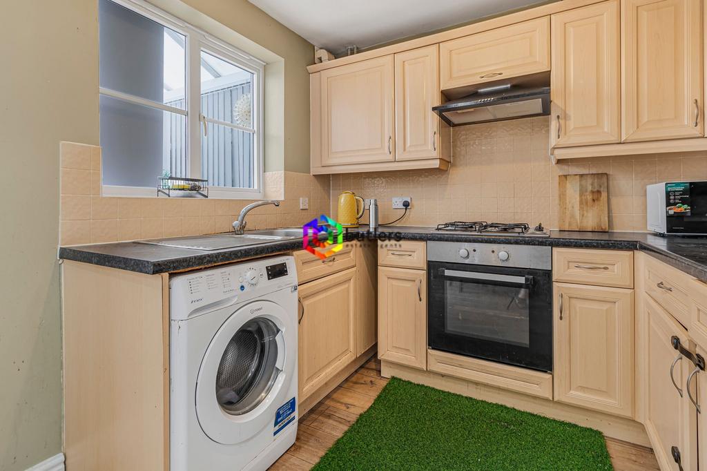 Myrtle Springs Drive, Sheffield, S12 - View 3
