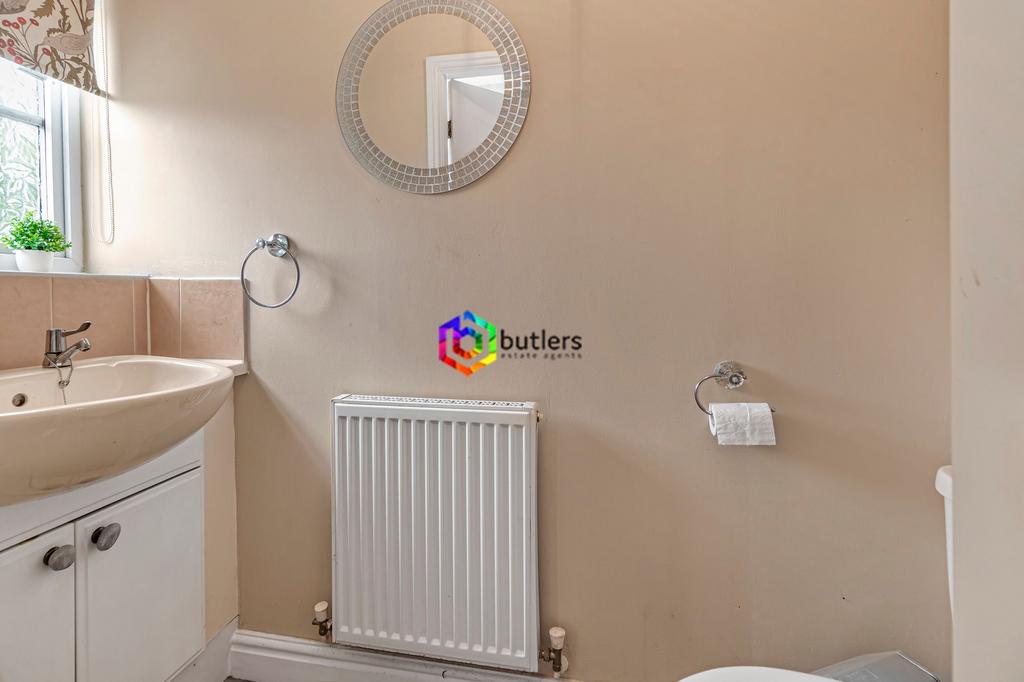 Myrtle Springs Drive, Sheffield, S12 - View 5