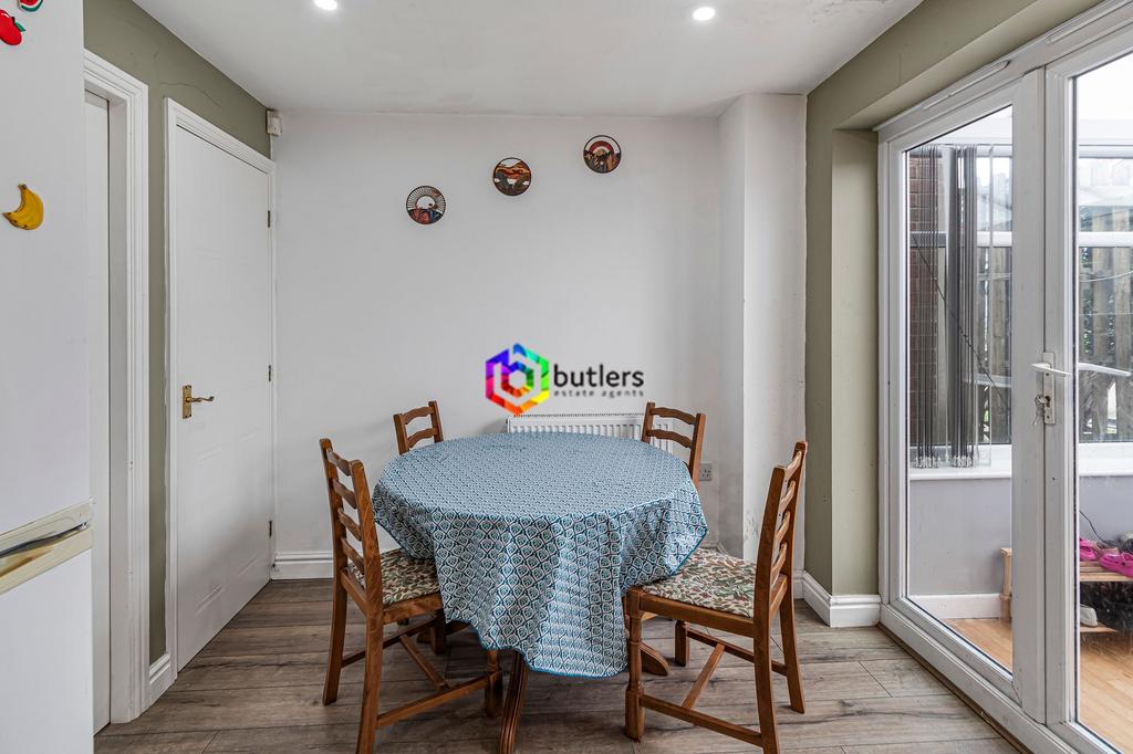 Myrtle Springs Drive, Sheffield, S12 - More
