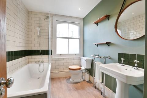 2 bedroom apartment to rent, Eastlake Road, London