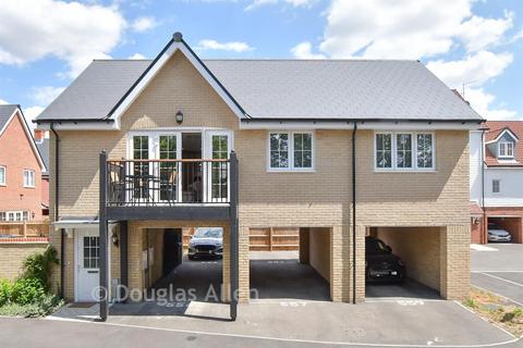 2 bedroom coach house for sale, Flemmings Farm Close, Wickford SS11