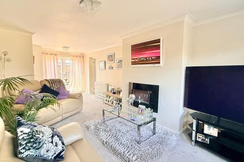 4 bedroom semi-detached house for sale, Hightown Road, Ringwood, BH24 1NP