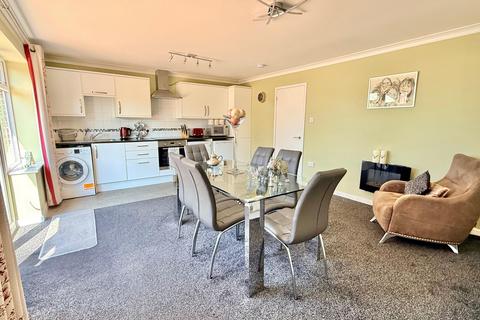 4 bedroom semi-detached house for sale, Hightown Road, Ringwood, BH24 1NP