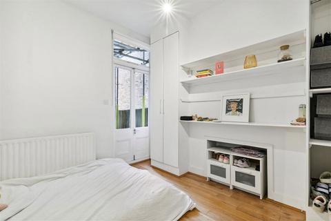2 bedroom flat for sale, Beechdale Road, London SW2