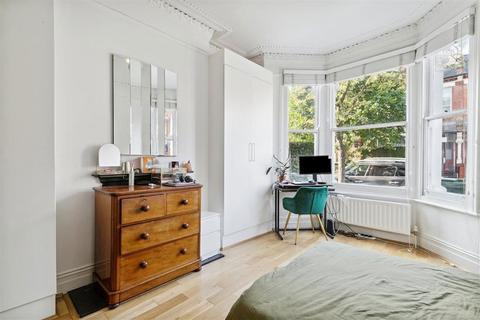 2 bedroom flat for sale, Beechdale Road, London SW2