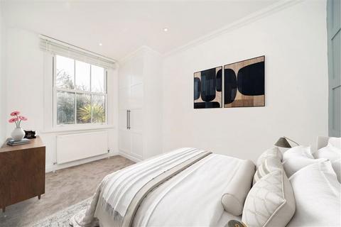 2 bedroom flat for sale, Effingham Road, London SE12