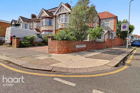 4 bedroom end of terrace house to rent, Cranbrook Rise, Ilford