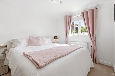 2 bedroom apartment for sale, Hullbridge Road, South Woodham Ferrers, Chelmsford, Essex, CM3