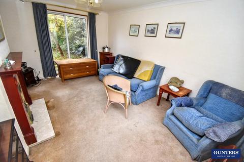 2 bedroom semi-detached house for sale, West Avenue, Wigston