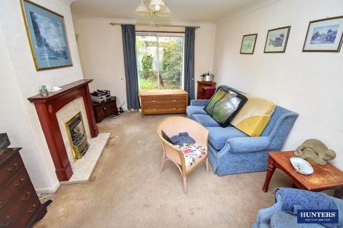 2 bedroom semi-detached house for sale, West Avenue, Wigston