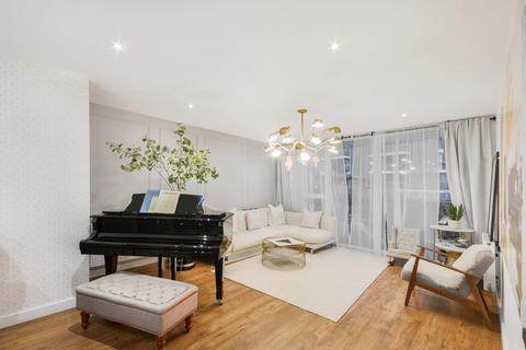3 bed flat/apartment for rent in River Gardens Walk London SE10