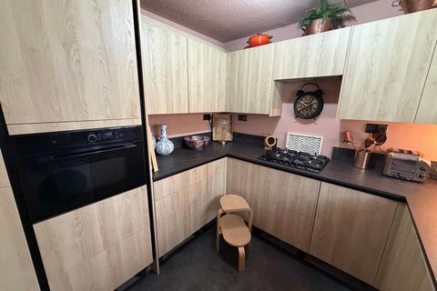 2 bedroom semi-detached bungalow for sale, Sorrel Bank, Reddish, SK5
