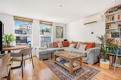2 bedroom flat for sale, Cambridge Road, Kingston Upon Thames KT1