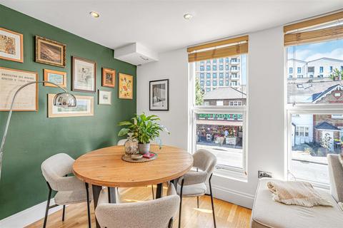 2 bedroom flat for sale, Cambridge Road, Kingston Upon Thames KT1