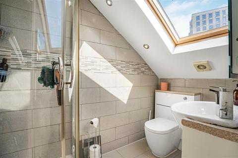 2 bedroom flat for sale, Cambridge Road, Kingston Upon Thames KT1