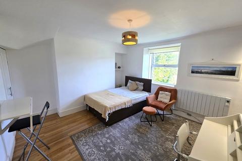 Studio to rent, Holburn Street, City Centre, Aberdeen, AB10