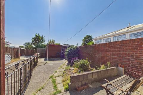 2 bedroom semi-detached house for sale, Aberdeen Street, East Riding of Yorkshire HU9