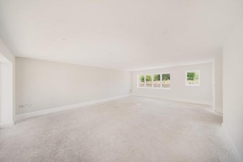 undefined, Andrews Drive, Marshfield SN14