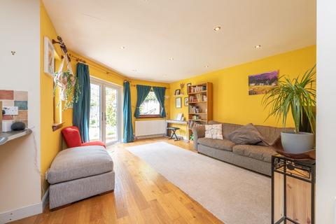 4 bedroom semi-detached house to rent, Corstorphine Park Gardens, Corstorphine, Edinburgh, EH12