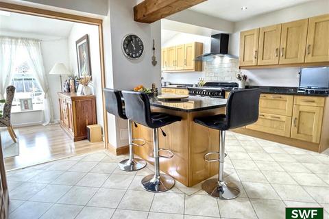 4 bedroom detached house for sale, Farrington Road, Wolverhampton