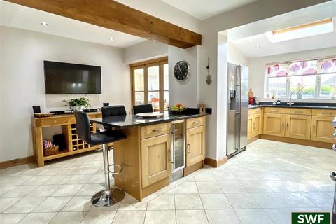 4 bedroom detached house for sale, Farrington Road, Wolverhampton