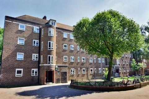 3 bedroom apartment to rent, Maitland Park Villas, Camden, London, NW3