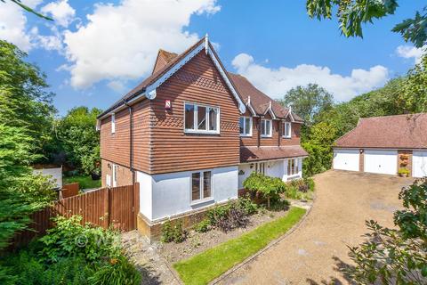 5 bedroom detached house for sale, Shuttle Close, Ashford TN27