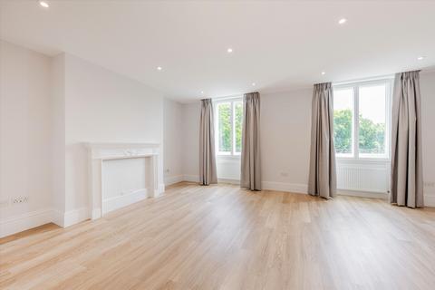 Studio to rent, Sloane Street, London SW1X