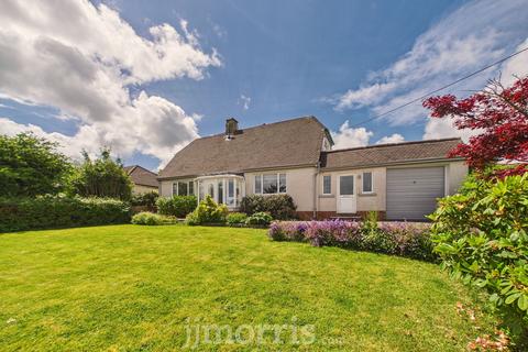 3 bedroom detached bungalow for sale, Verona, 14 Plas-y-Fron, Fishguard, SA65 9LP