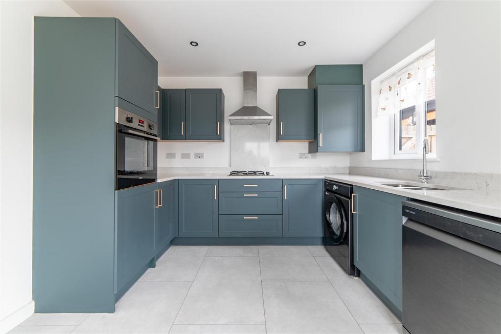 House in Newcastle upon Tyne, Woolsington - More