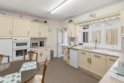 2 bedroom detached bungalow for sale, Shireoaks Common, Shireoaks, S81