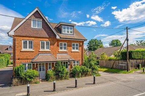 3 bedroom semi-detached house for sale, Fernbank Road, Ascot