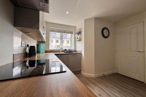 3 bedroom semi-detached house for sale, Primrose Road, Thurnscoe, Rotherham, S63 0EZ