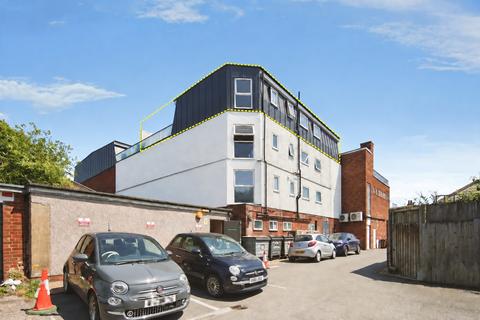 2 bedroom apartment for sale, Warwick Road, Kenilworth