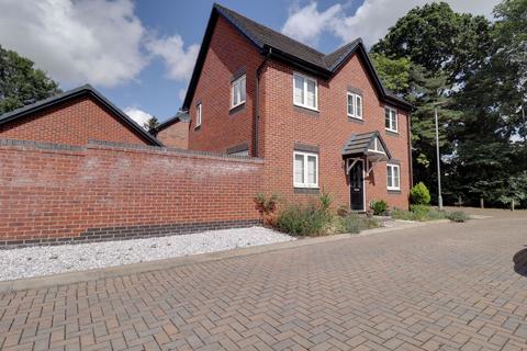 3 bed detached house for rent in Manor Grove, Stafford ST16