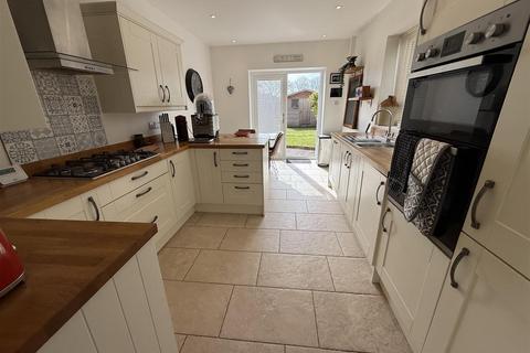 3 bedroom terraced house for sale, Coleshill Terrace, Llanelli