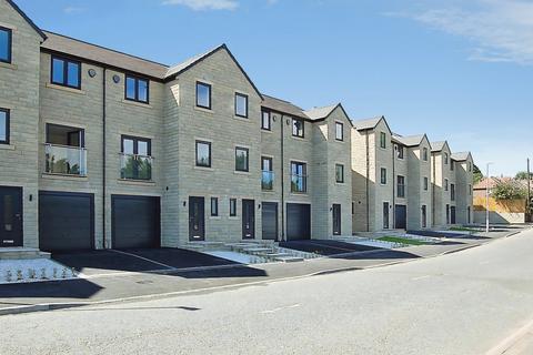 4 bedroom terraced house to rent, Lillands Lane, West Yorkshire HD6
