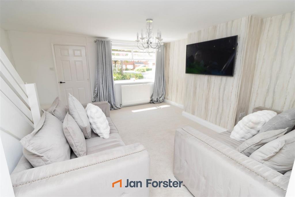 House in Newcastle upon Tyne, Kingston Park, Kenton - View 2