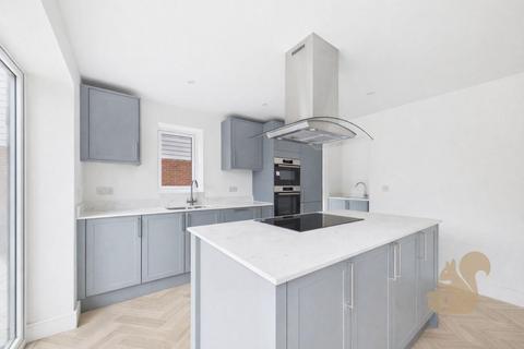 3 bedroom detached house for sale, Weavers Close, Great Dunmow CM6