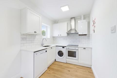 2 bedroom maisonette to rent, Henley Place, Gloucester GL1