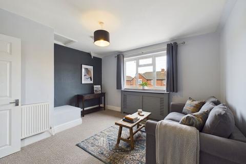 2 bedroom maisonette to rent, Henley Place, Gloucester GL1